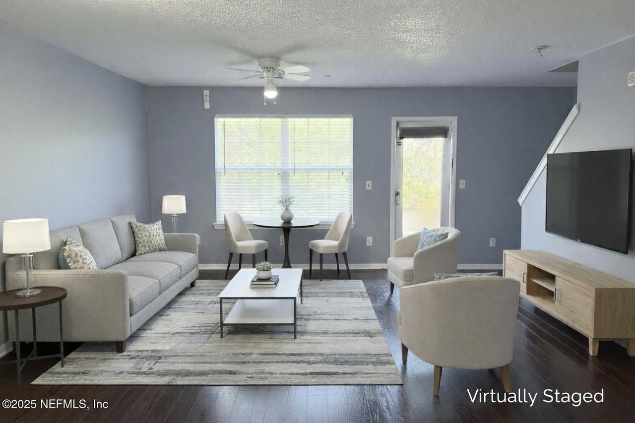 845 S Black Cherry Dr - Photo 4 of 23