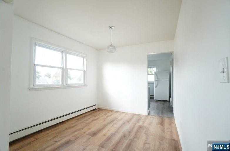 273 Hoover Ave - Photo 4 of 8