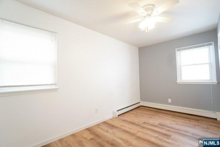 273 Hoover Ave - Photo 7 of 8