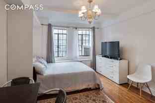 320 E 42nd St #1711 - Photo 1 of 1