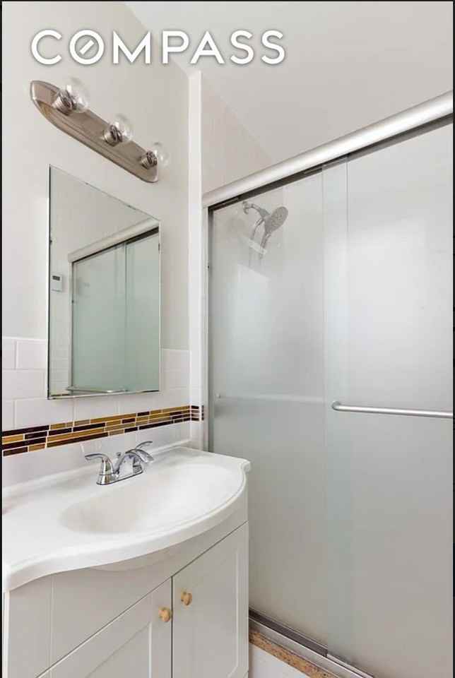 479 Prospect Ave #2 - Photo 4 of 6