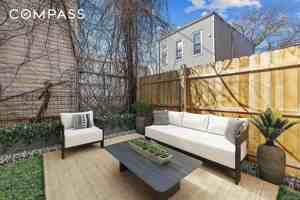 featured image of 580 Fairview Ave #1L