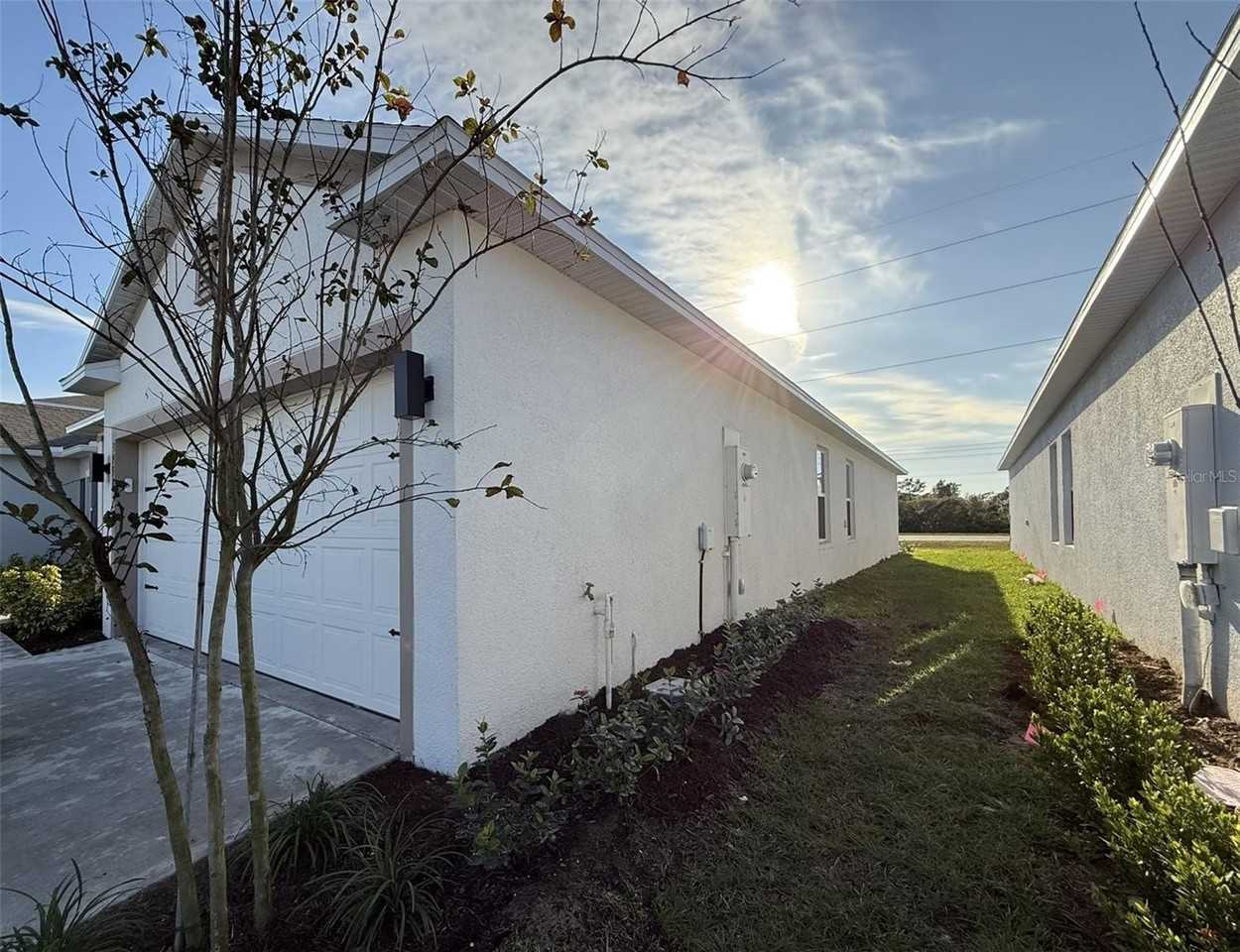 3954 Sagefield Dr - Photo 4 of 11