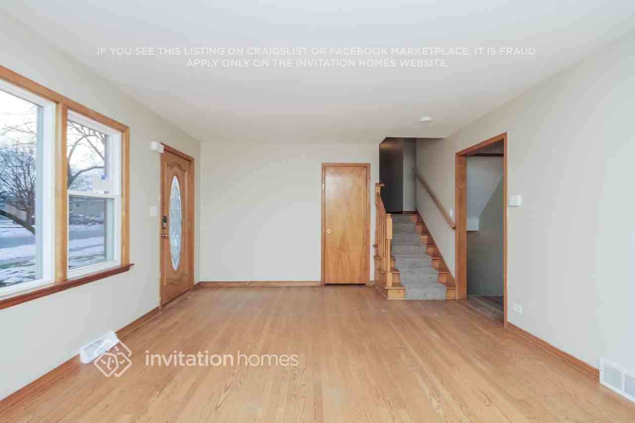 150 E Winthrop Ave - Photo 6 of 19