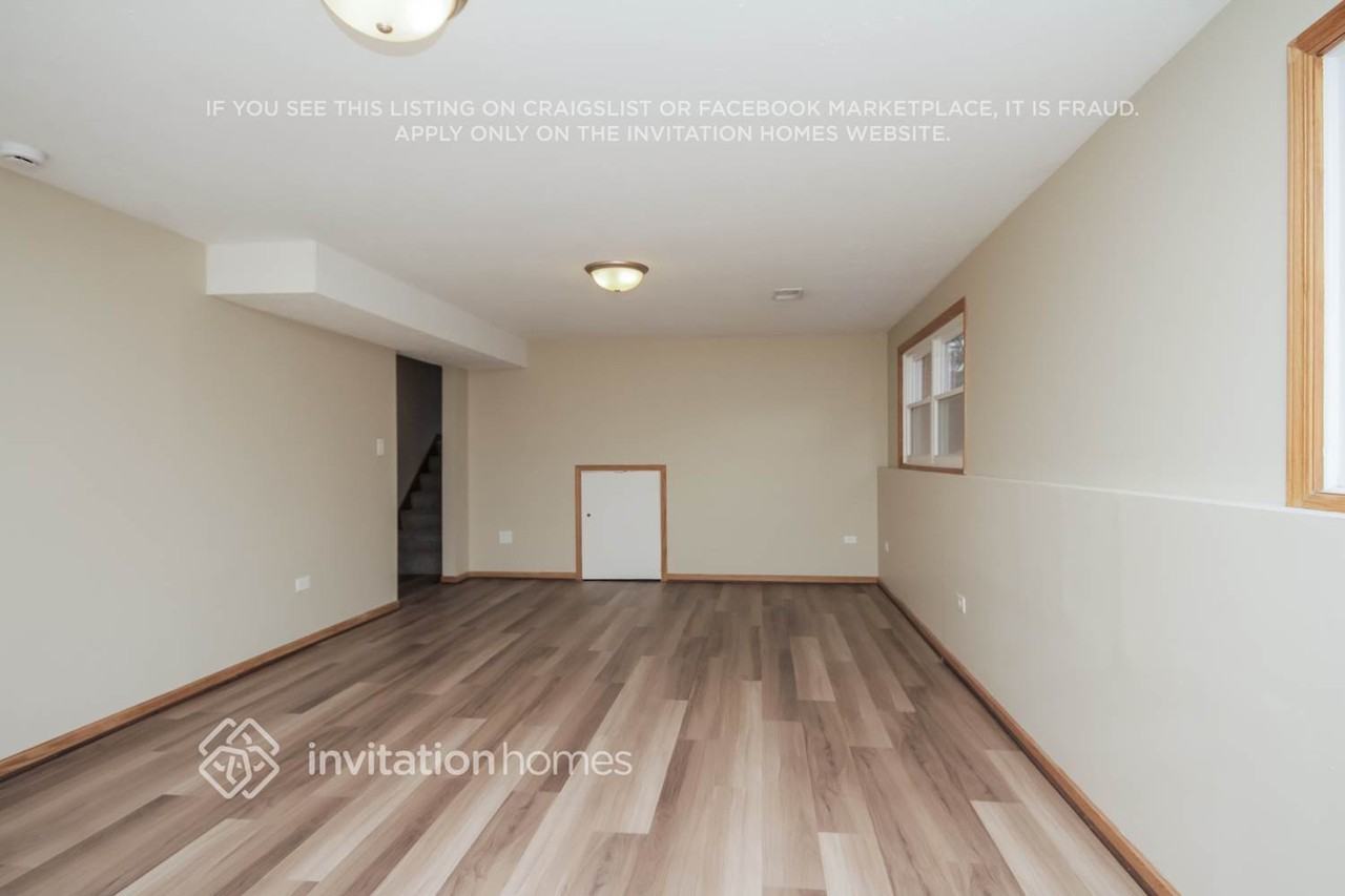 150 E Winthrop Ave - Photo 7 of 19