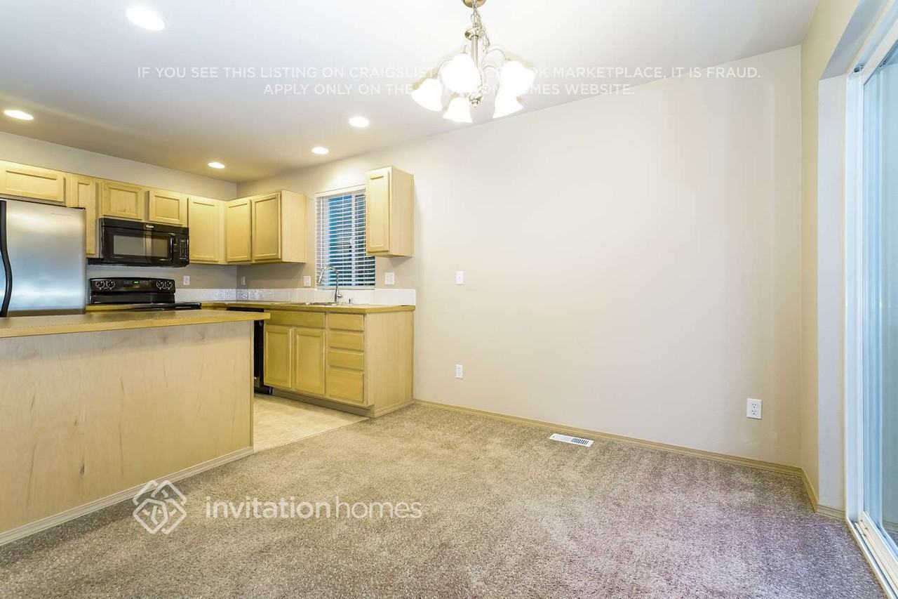 7313 178th St E - Photo 7 of 18