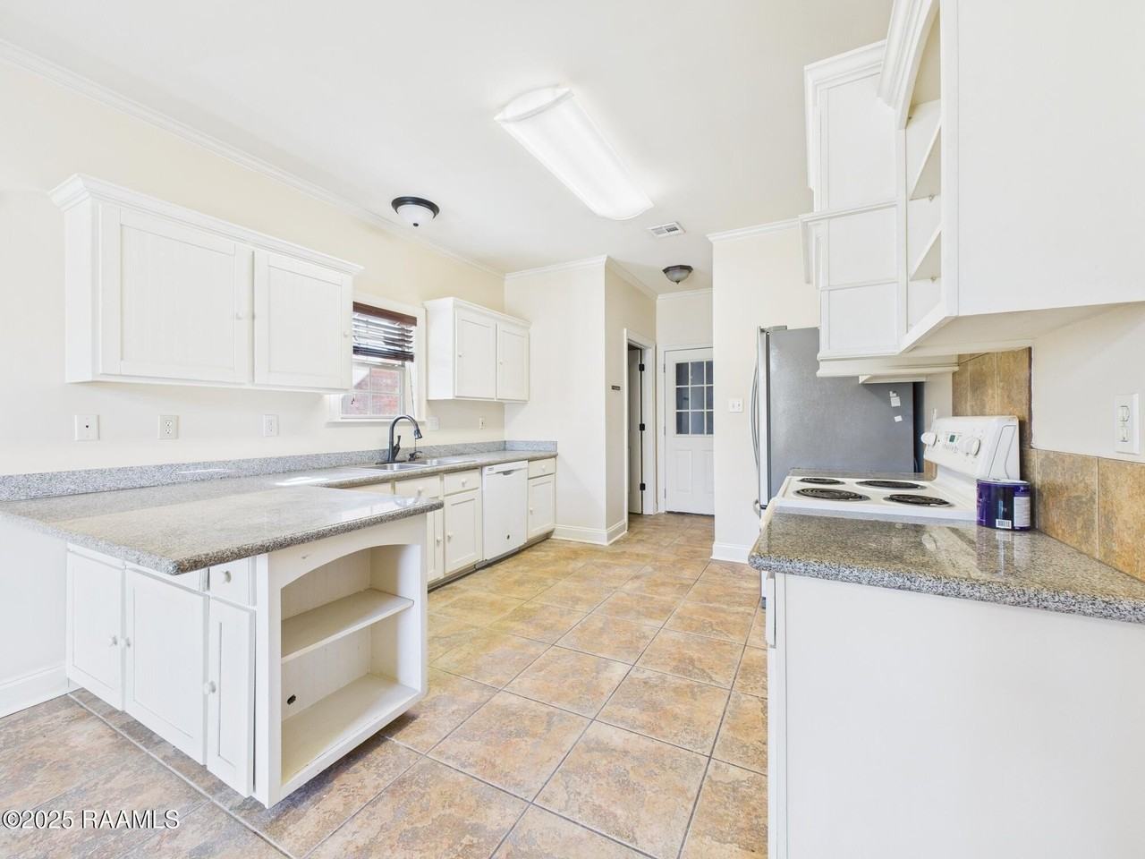 236 Shadowbrush Bnd - Photo 7 of 28