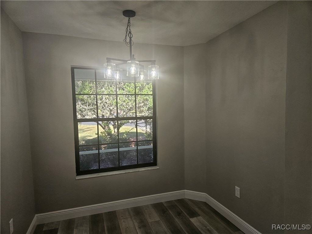 2320 N Hendry Pt - Photo 5 of 26