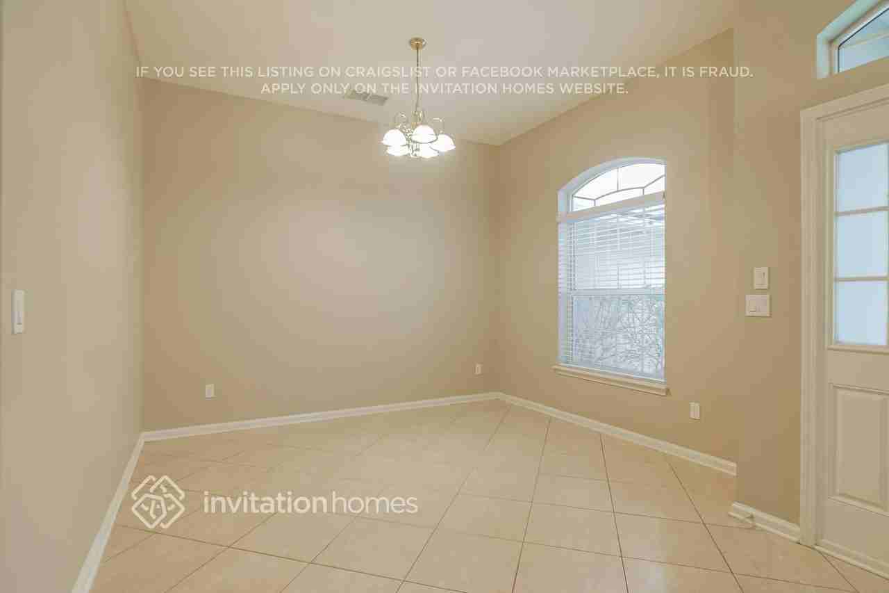 744 S Heritage Creek Way - Photo 5 of 18