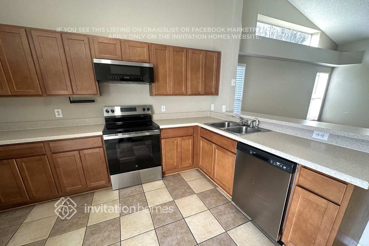 4001 Saddlewood Dr - Photo 6 of 13