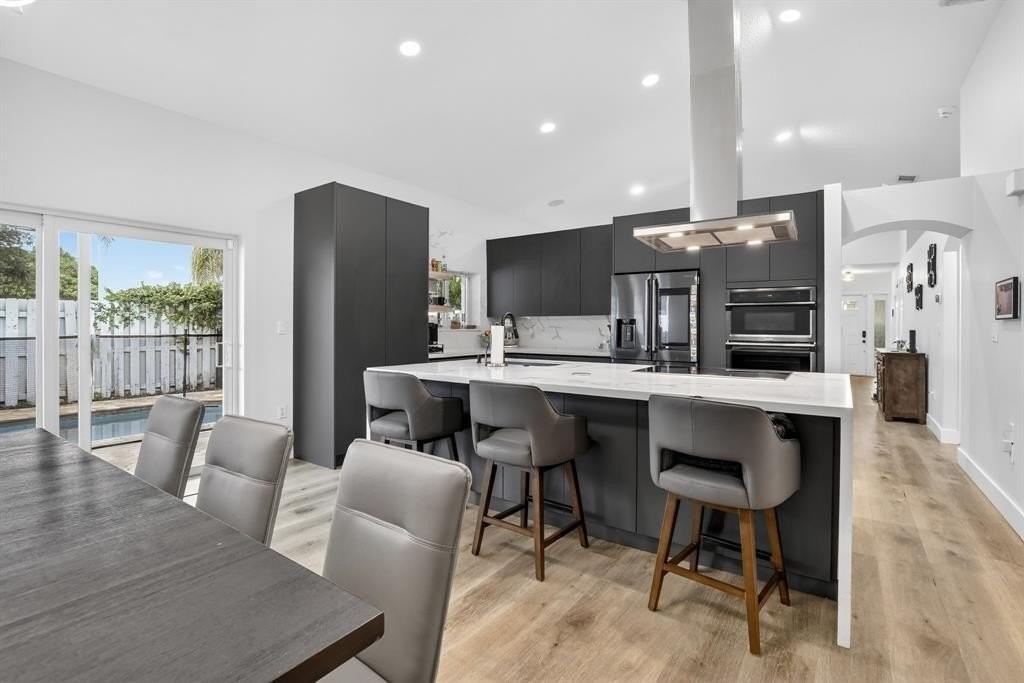 1051 Nw 124th Ter - Photo 4 of 37