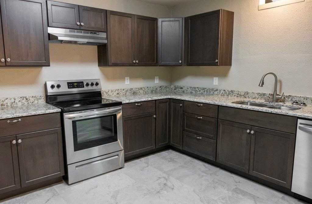 323 Howard St - Photo 3 of 3