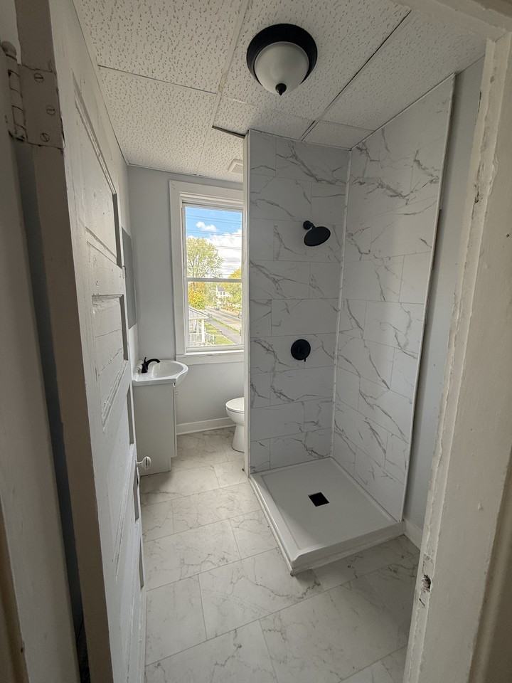 330 N Arsenal Ave #B - Photo 7 of 11