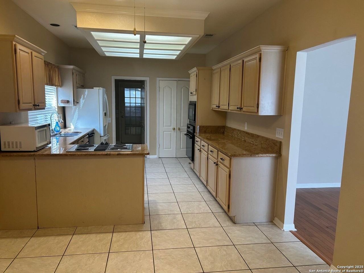 4415 Shavano Spgs - Photo 4 of 11