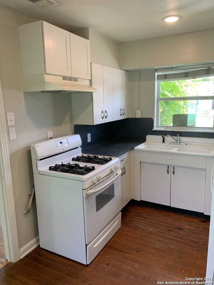 111 Laddie Pl Unit A #A - Photo 7 of 16