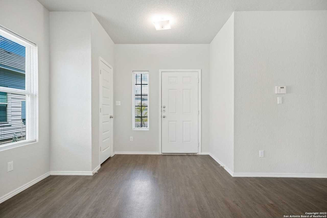 5407 Shasta Pl - Photo 5 of 28