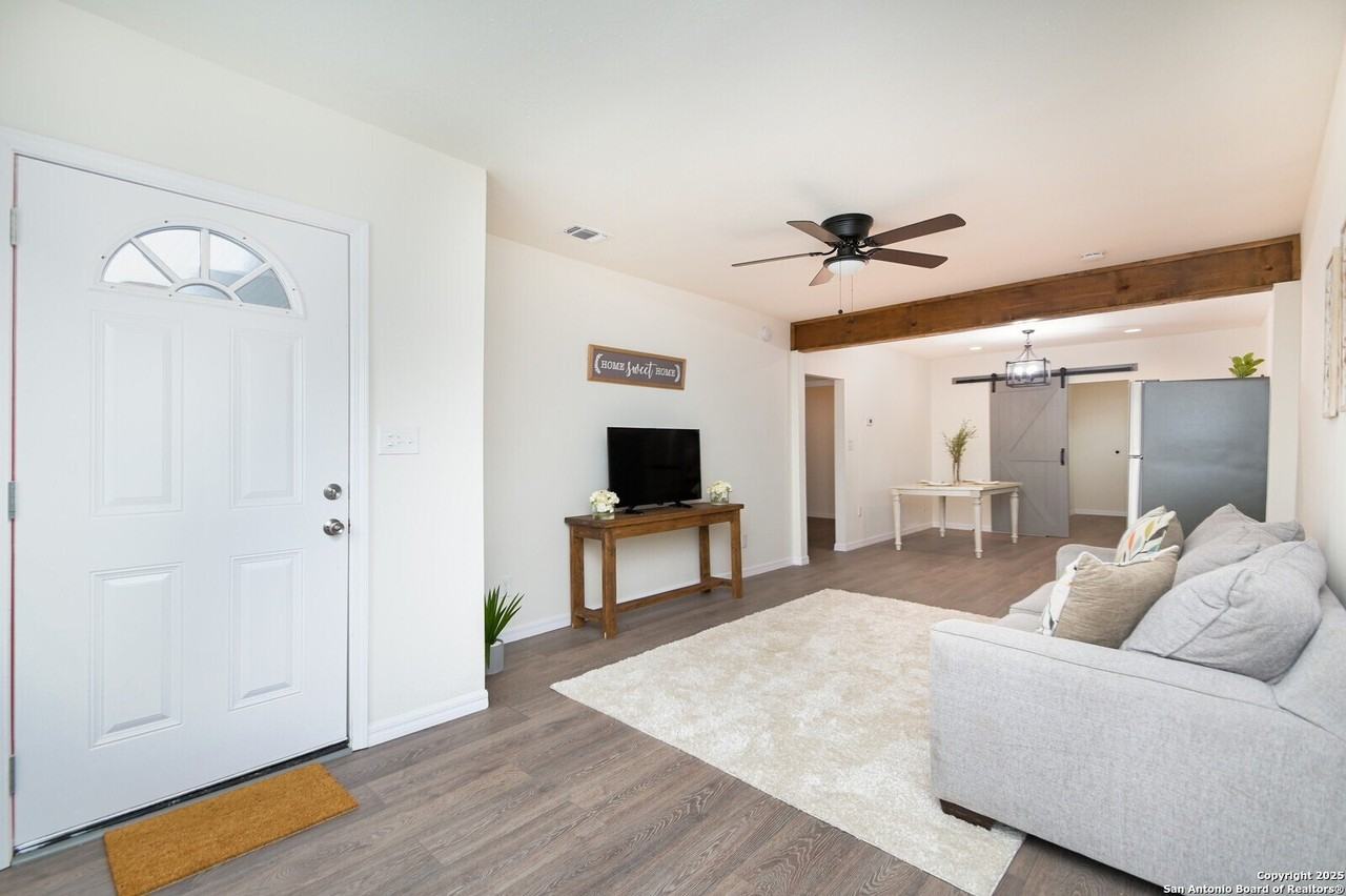 118 Aganier Ave - Photo 3 of 16