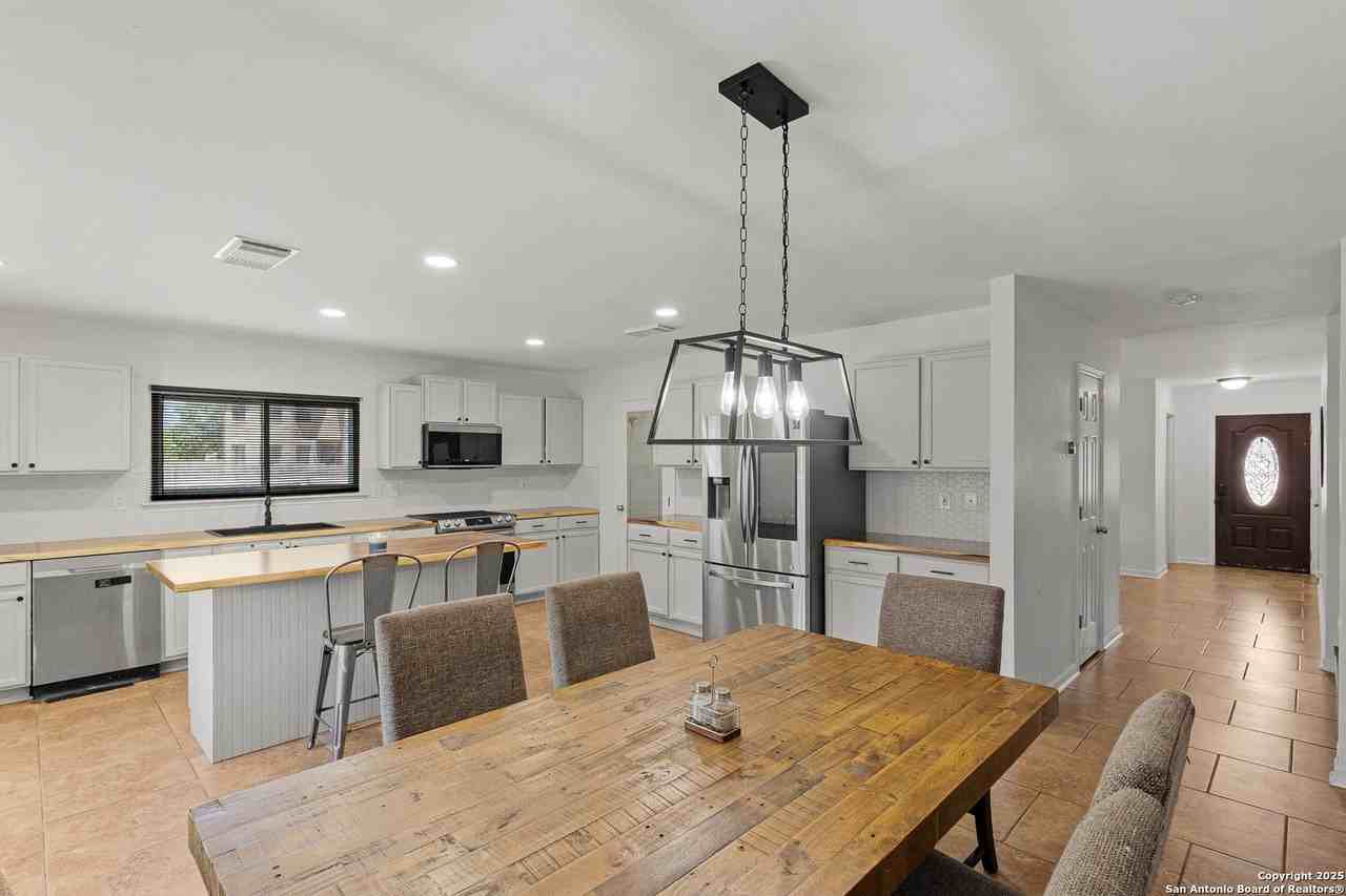 9703 Autumn Holw - Photo 4 of 42