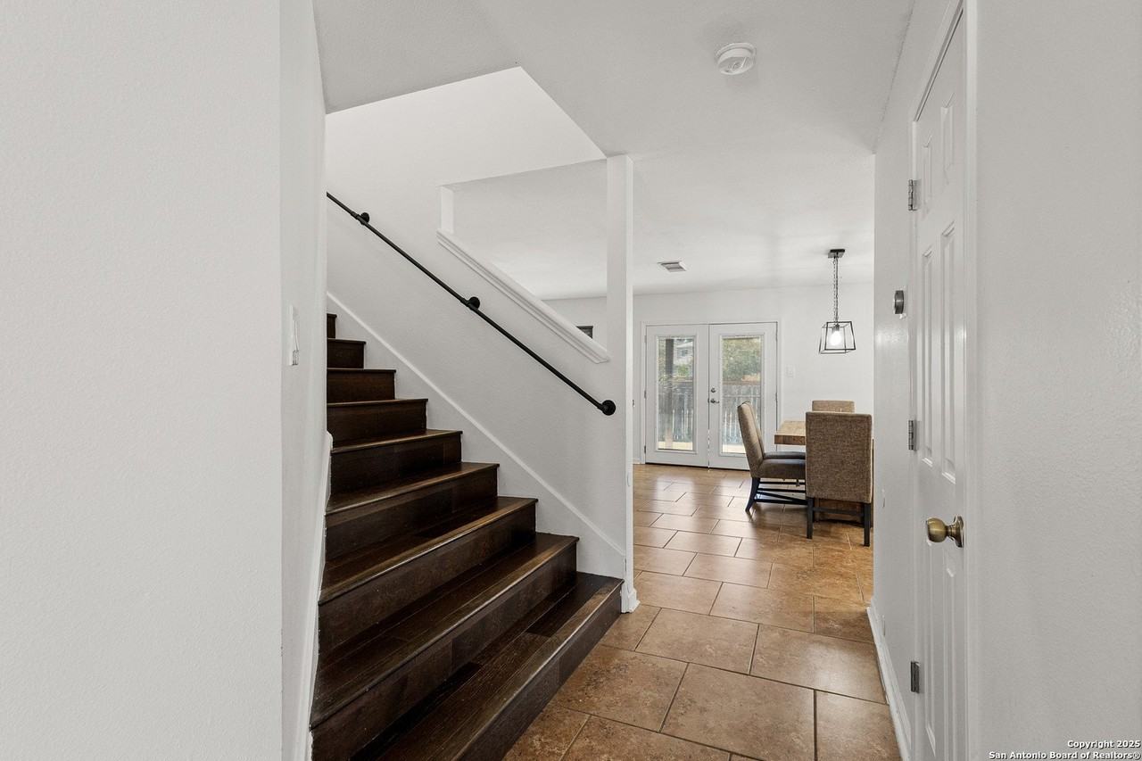 9703 Autumn Holw - Photo 5 of 42