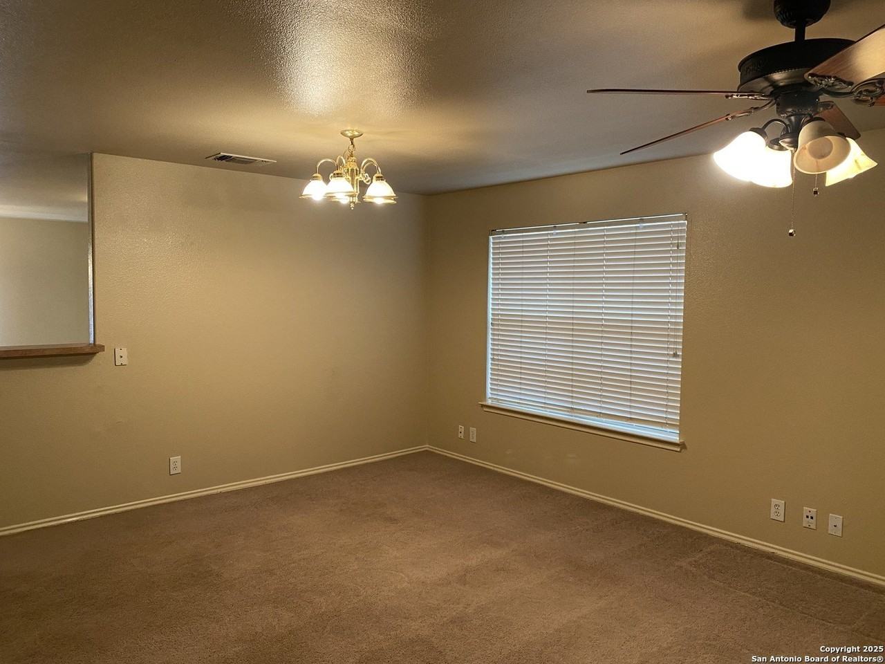 3338 Whisper Mnr - Photo 4 of 45