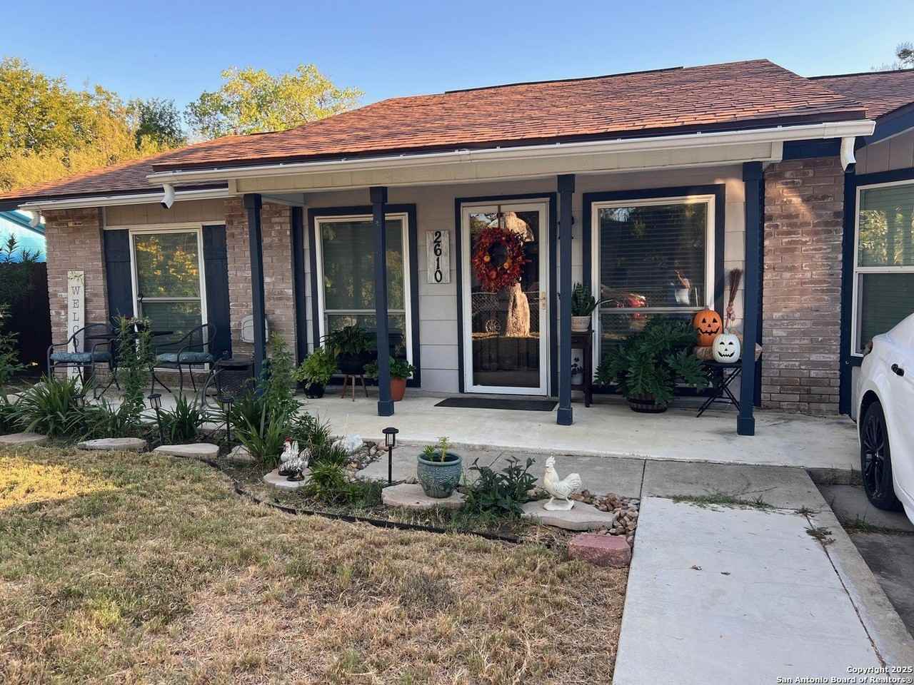 2610 Gibbens St - Photo 3 of 13