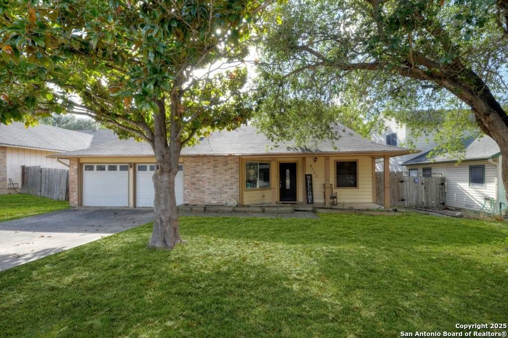 8132 Pioneer Oak - Photo 3 of 27