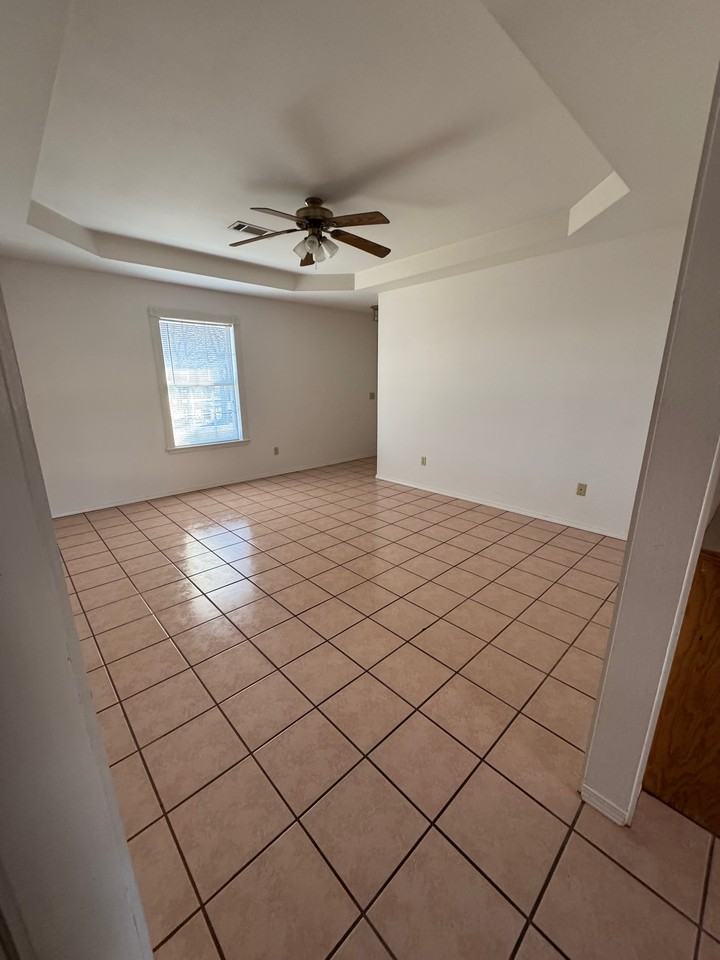 11523 Highway 352 #5 - Photo 2 of 6