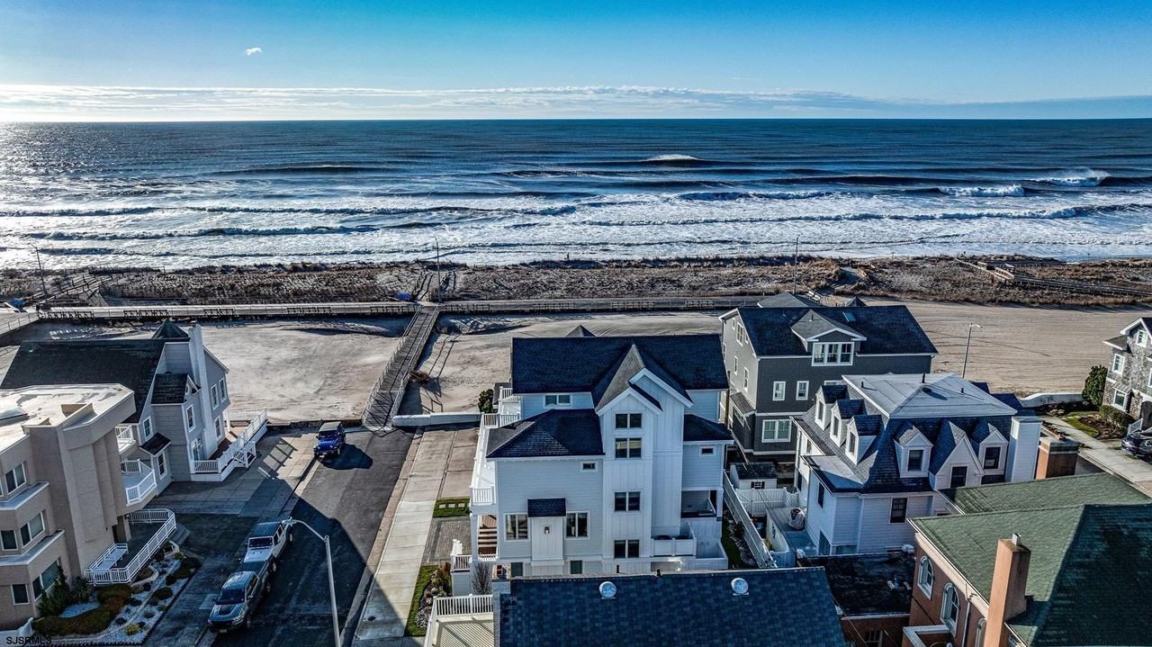 108 S Martindale Ave - Photo 2 of 39