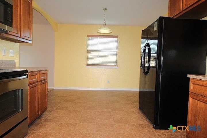 3003 Tarrant County Dr - Photo 2 of 9