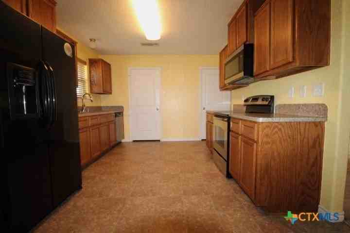 3003 Tarrant County Dr - Photo 4 of 9