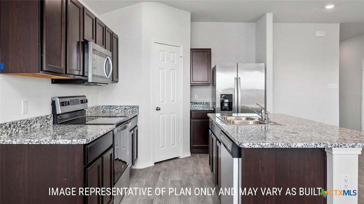 2518 Clarkston Dr - Photo 2 of 12