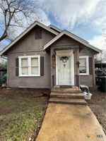 featured image of 513 N San Marcos St