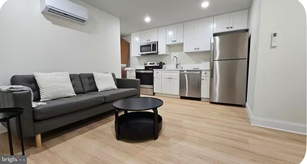 1316 Montello Ave Ne - Photo 2 of 11