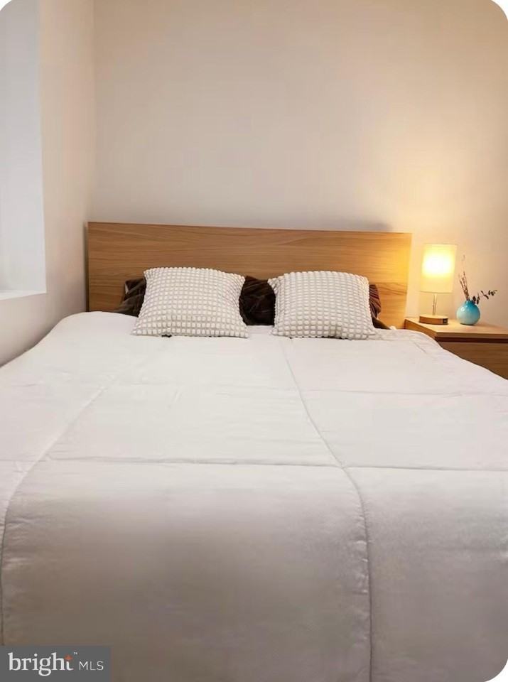 1316 Montello Ave Ne - Photo 4 of 11