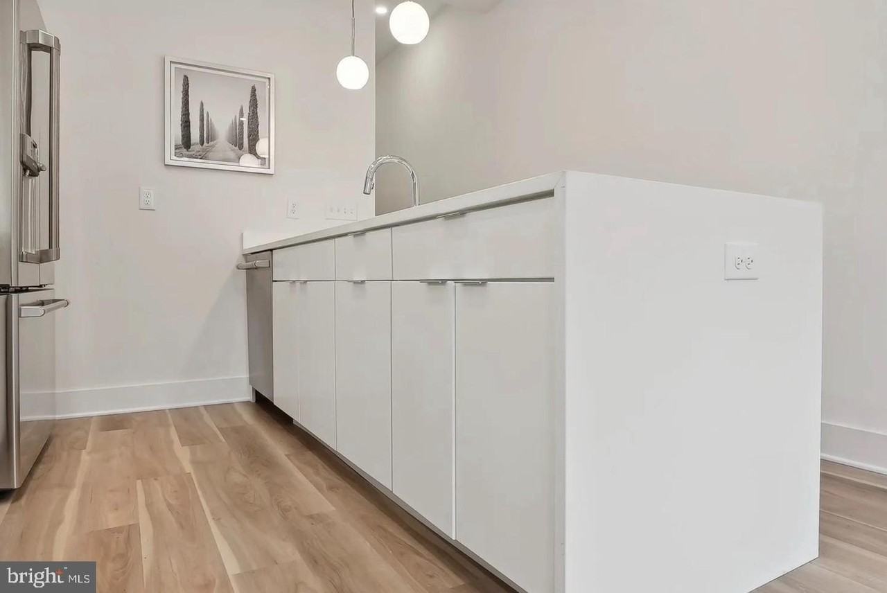 2015 13th St Nw Unit 2 #2 - Photo 6 of 41