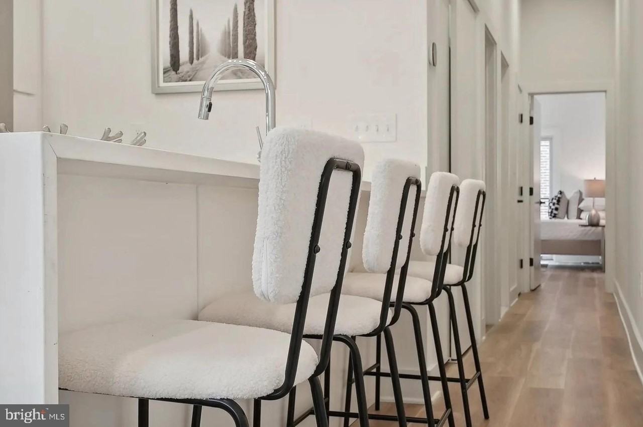 2015 13th St Nw Unit 2 #2 - Photo 7 of 41