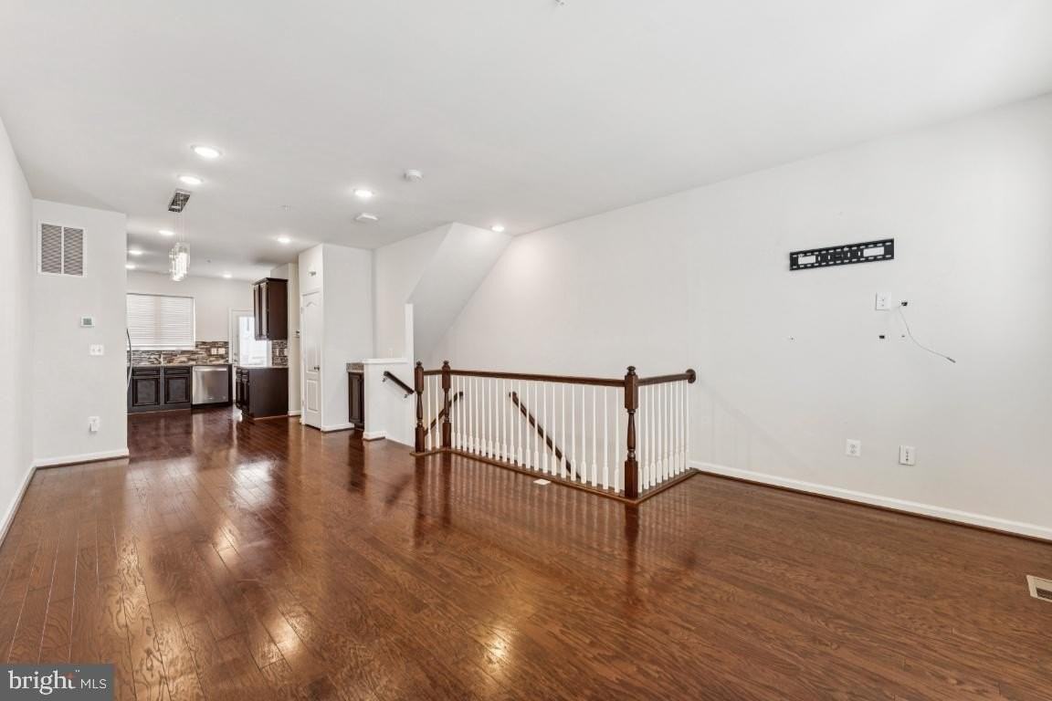 2706 Wessex Cir - Photo 6 of 30