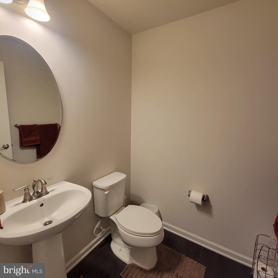 2922 Glendale Ave - Photo 4 of 19