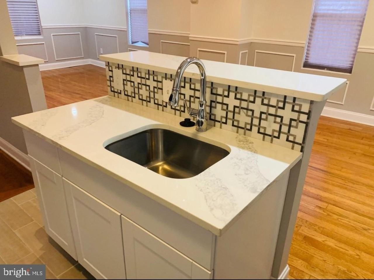 617 Montpelier St - Photo 5 of 11