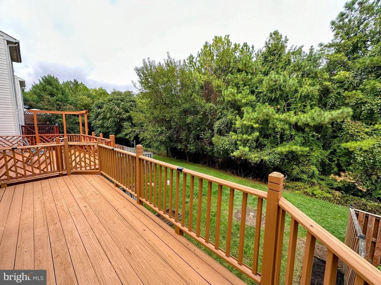 6135 Newport Ter - Photo 2 of 33