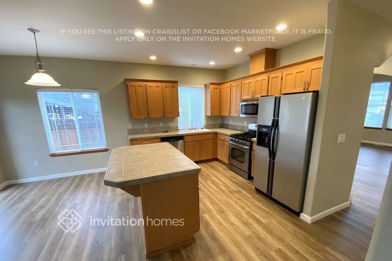 1411 7th Ave Se - Photo 4 of 17