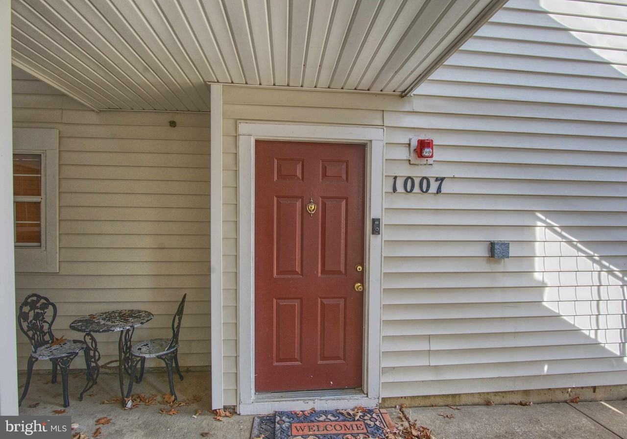 1007 Fallcrest Ct Unit 4-104 #4-104 - Photo 2 of 22