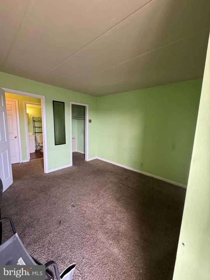 6011 Emerson St Apt 606 #606 - Photo 5 of 9