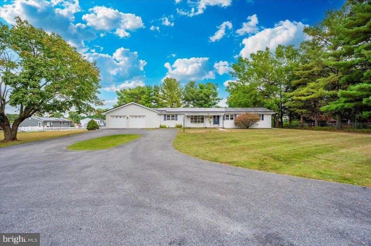 6 Schaller Ln - Photo 3 of 50