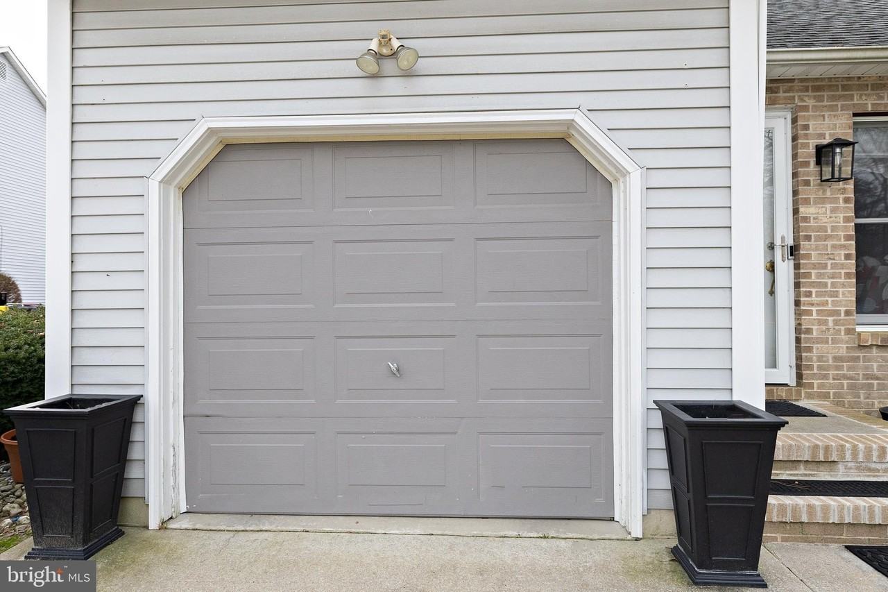 937 Magnolia Rd - Photo 3 of 37