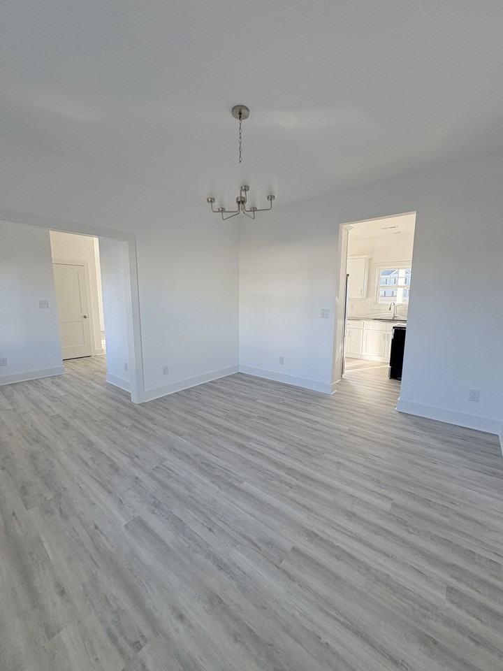 131 Bourbon St #1 - Photo 5 of 25