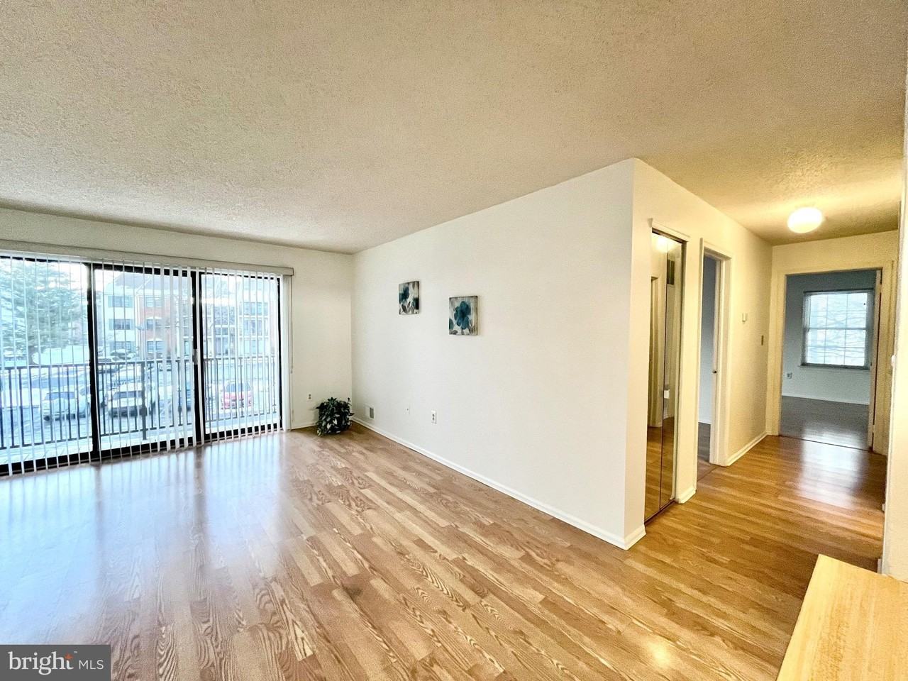 6 Kite Ct - Photo 4 of 15