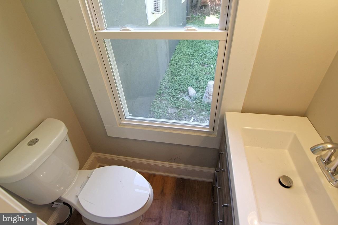 17 W 4th St - Photo 6 of 12