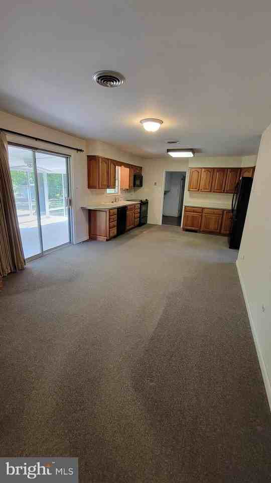 504 S Park Ave - Photo 6 of 38