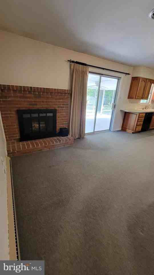 504 S Park Ave - Photo 7 of 38